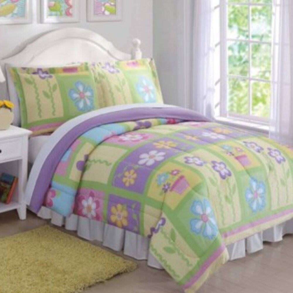 My World Kids Sweet Helena Reversible 3-Pc. Comforter Set, Full/Queen - Multi
